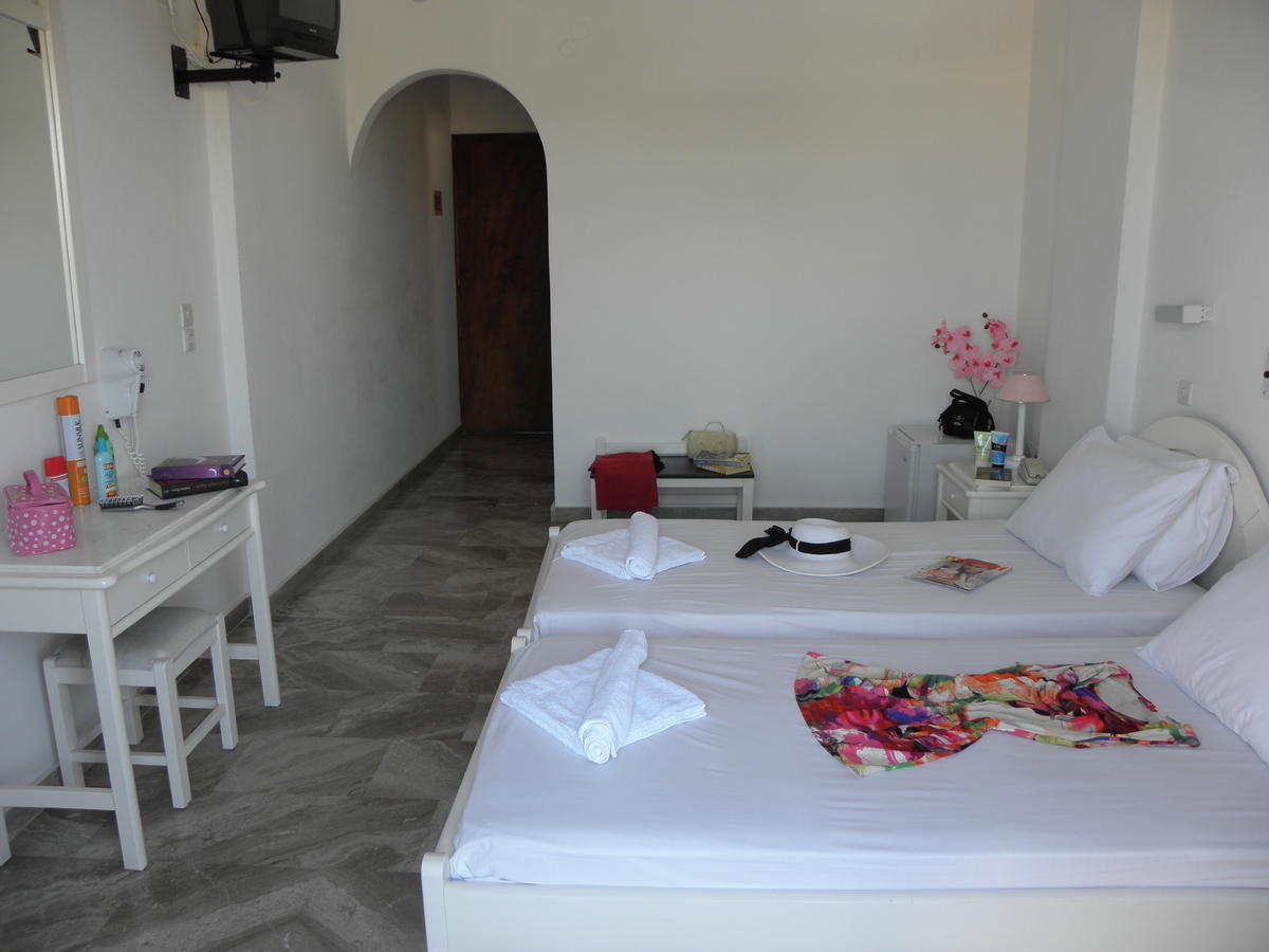 Areti Hotel Камари Экстерьер фото